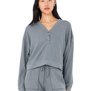 super soft Alolux Crop Henley